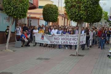 Telde protesta en silencio contra la violencia machista (Foto TA y Francisco Javier Santana)